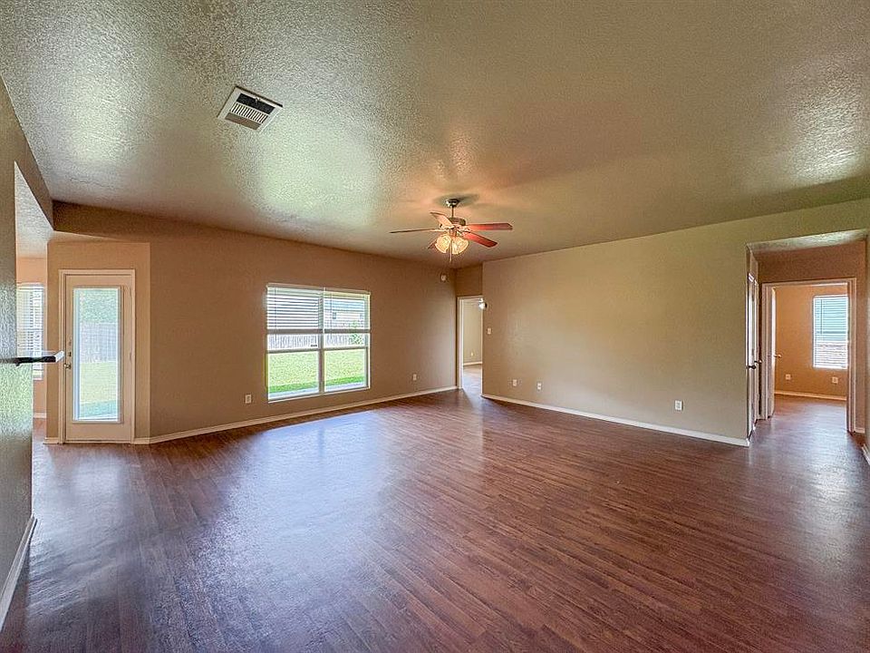 1st image of 108 McFaddan Ln