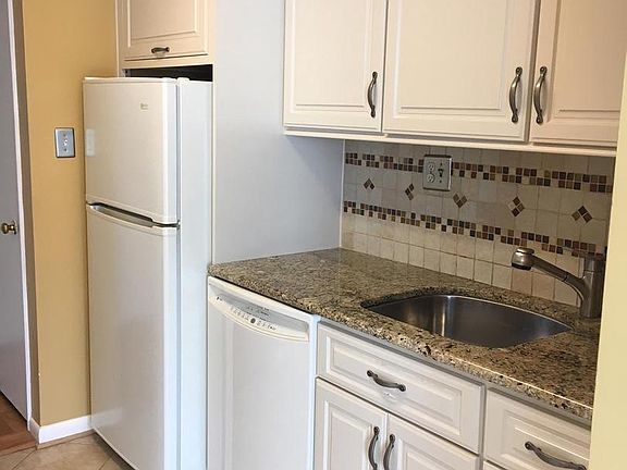 4th image of 600 Roosevelt Blvd APT 616