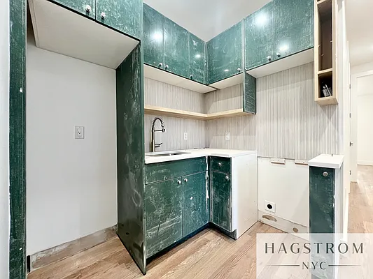 Rented by Hagstrom Management Inc | media 44