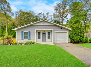 188 Longfellow Dr, Mastic Beach, NY 11951