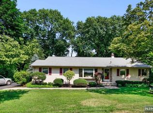 30 White Birch Ter, Kinnelon, NJ 07405