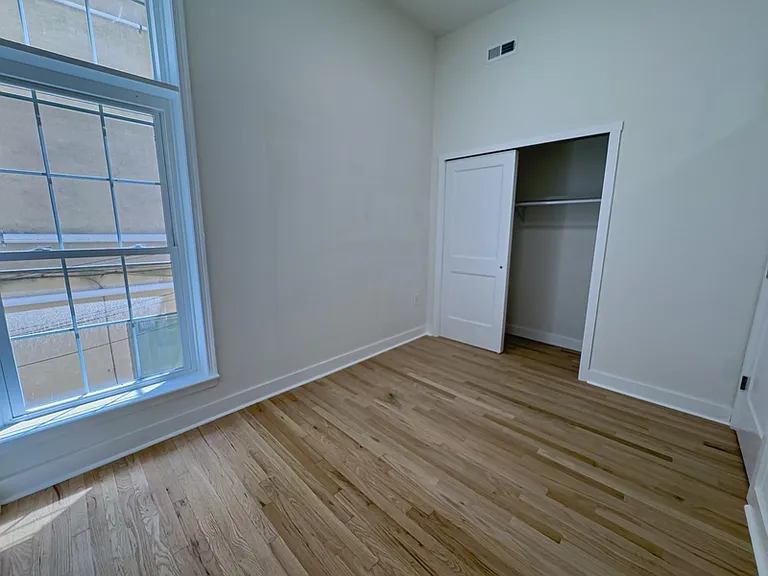 2013 Green St #2 — Photo 18