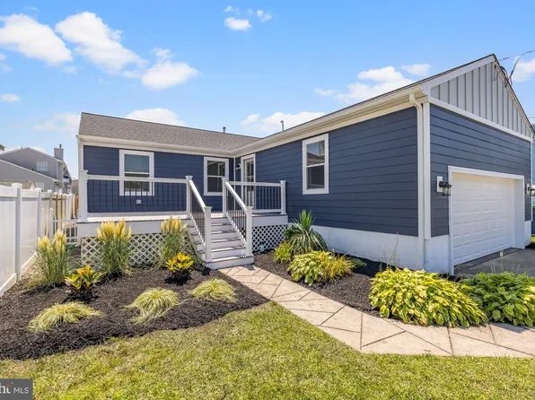 4 Travers Pl, Brigantine, NJ 08203