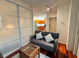 440 Richards St #201, Vancouver, BC V6B 2Z3