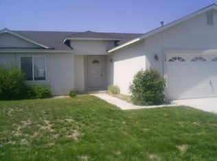 638 Wedge Ln, Fernley, NV 89408