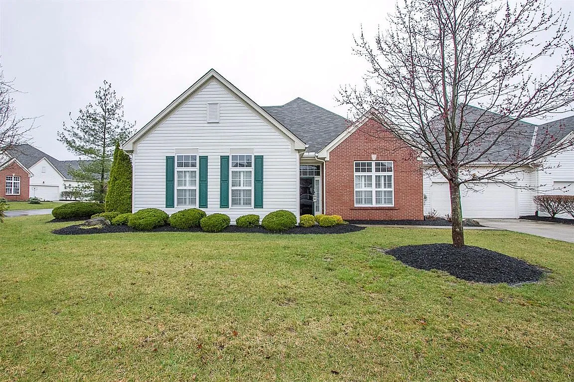 3890 Sandtrap Cir photo 1