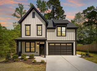 3221 Skycrest Dr, Raleigh, NC 27604