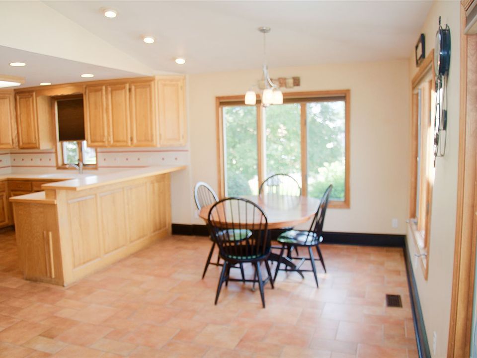 Kitchen - Eat In