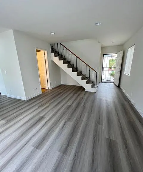 7893 Cerritos Ave — Photo 81