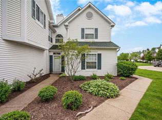 193 Vista Cir #42B, North Olmsted, OH 44070
