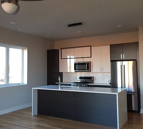 4th image of 1639 W Grand Ave APT 401