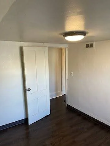 3 bed, 1404 sqft, $1,800 — Photo 4