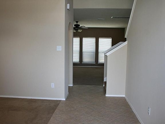 3rd image of 2217 Silvercreek Ct