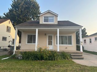 76 E Coy Ave, Hazel Park, MI 48030