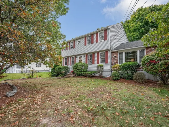 11 Brox Rd, Dracut, MA 01826