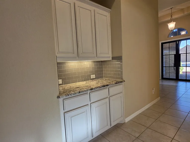430 Brookdale Dr — Photo 6