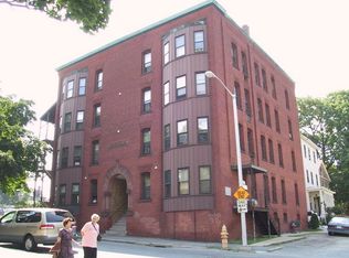 29 William St APT 11, Worcester, MA 01609