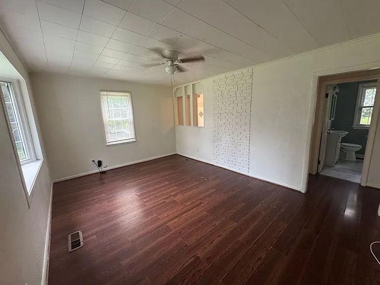 143 Barrett Heights Rd — Photo 10