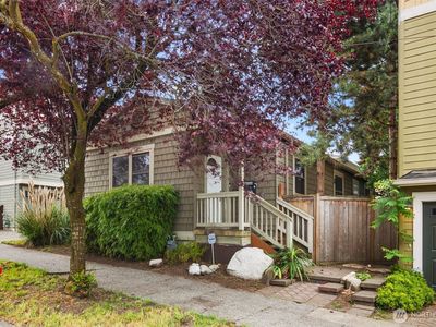 1717 E Spruce St., Seattle, WA, 98122