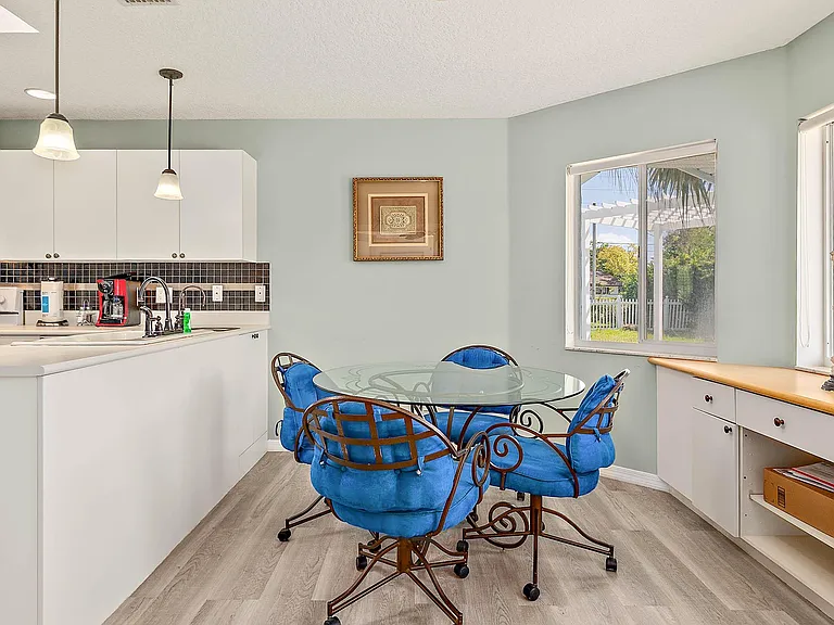 Breakfast area