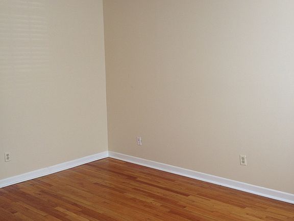 4th image of 1 Hartsville Dr Unit 25C