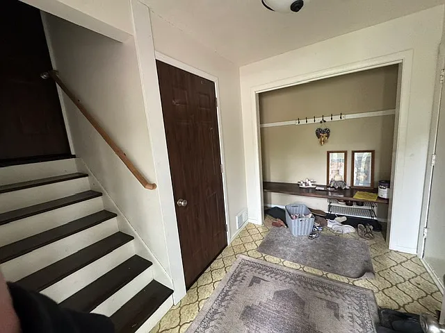 3 bed, 1300 sqft, $1,800 — Photo 2