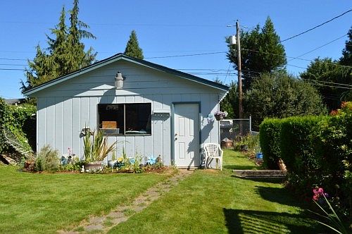 4th image of 1109 E 56th St