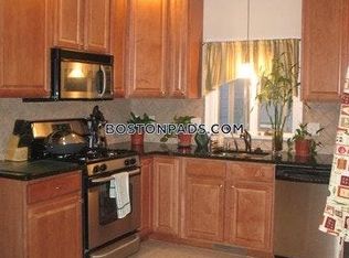 15 Banks St, Waltham, MA 02451