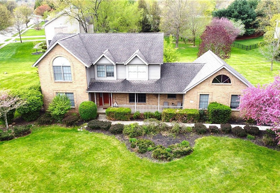 1st image of 290 Longford Dr