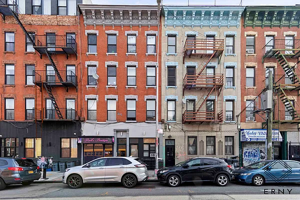 Rented by ERNY LLC | media 19