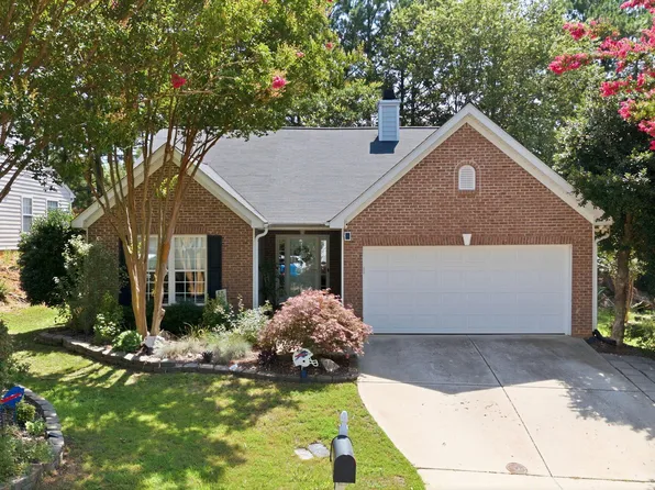 309 Firefly Rd, Holly Springs, NC 27540