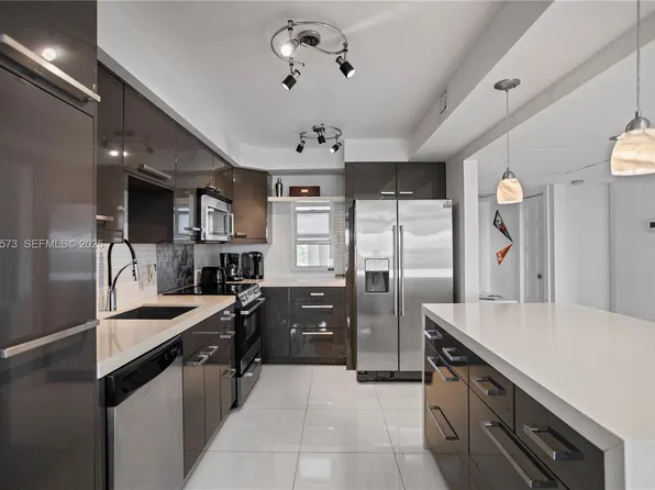 3050 N Palm Aire Dr APT 710, Pompano Beach, FL 33069