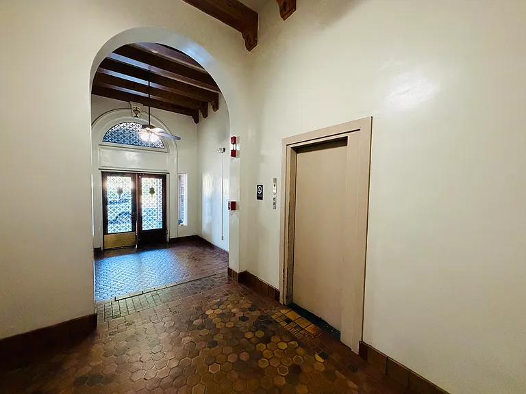 Eden Square Apartments — Photo 6