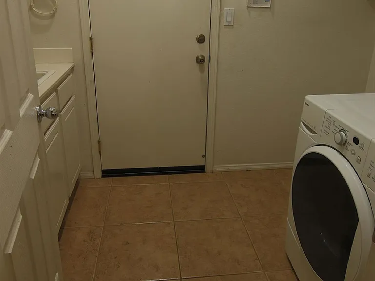 31719 Poppy St — Photo 12