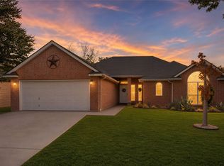 1808 Estates Dr, Mansfield, TX 76063
