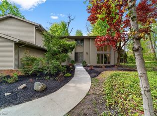 29526 Bryce Rd, Pepper Pike, OH 44124