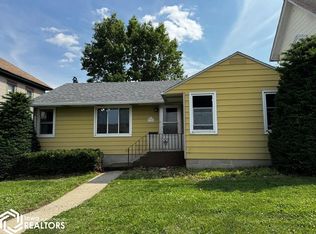 724 1st St, Webster City, IA 50595