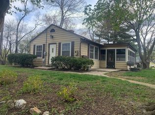 401 Lincoln Ave, Ingleside, IL 60041