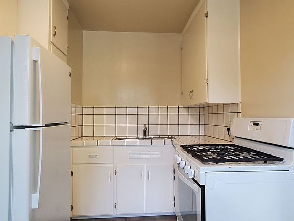 3rd image of 26 S Morrison Ave APT 3