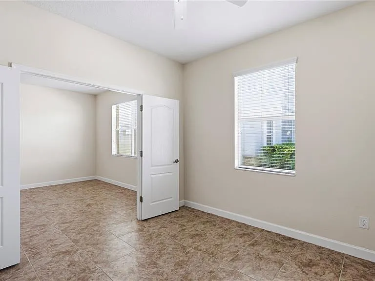 3053 Youngford St — Photo 14