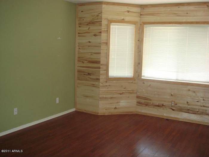 2nd image of 1343 S 222nd Ln