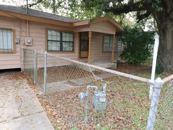 211 Arcadian Dr, Crosby, TX 77532