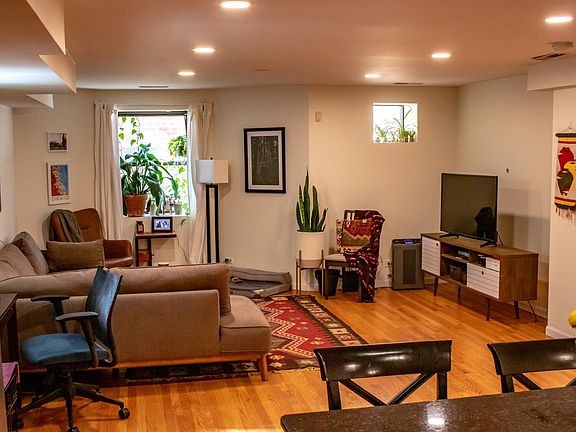 3rd image of 2815 N Orchard St #G