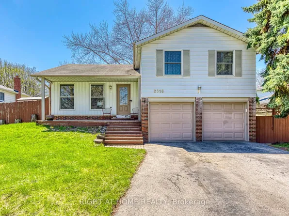 2518 5th Line W #S, Mississauga, ON L5K 1W2