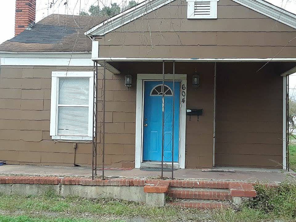 1st image of 604 W King Ave