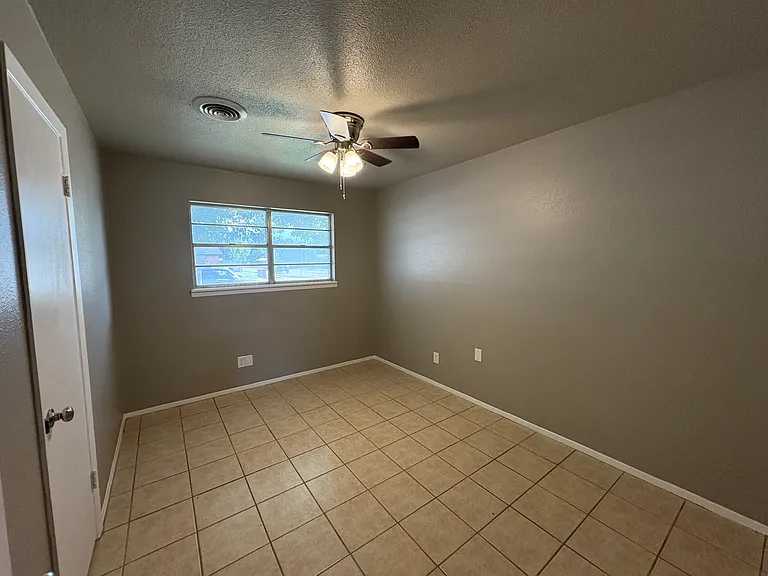 5001 Westway Trl — Photo 5