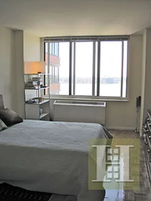 Rented by Halstead Real Estate | media 2