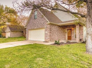 416 N Coulter Dr, Bryan, TX 77803