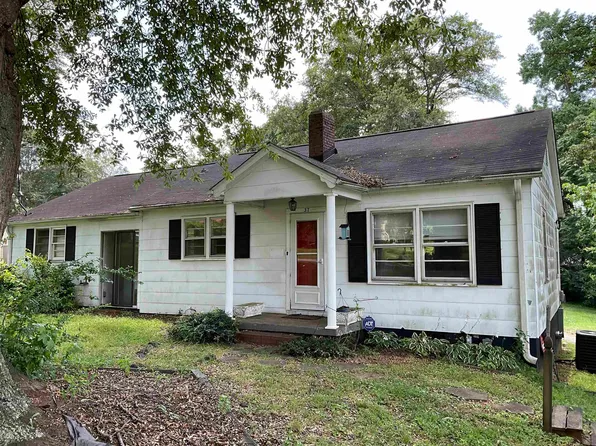 37 Bishop St, Inman, SC 29349