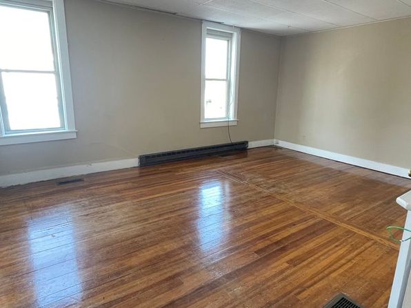 208 S Market St #B-01